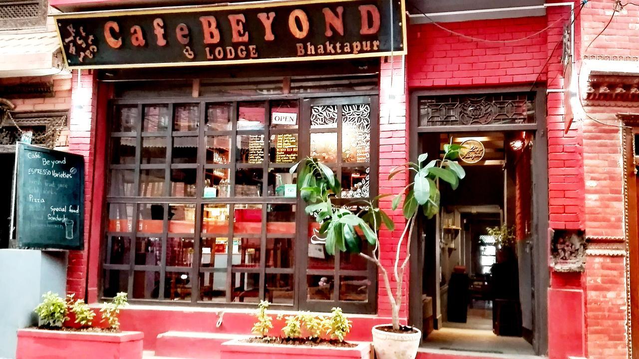 Cafe Beyond And Guest House Bhatgoan Buitenkant foto